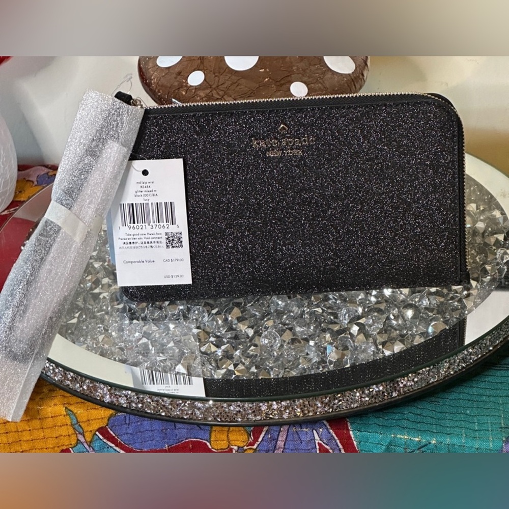 Kate Spade✨🖤🩶 Glittery Black Wristlet